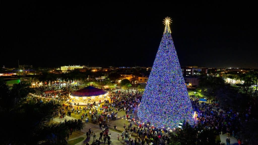 10 Best Annual FamilyFriendly Holiday Events in the Palm Beach County